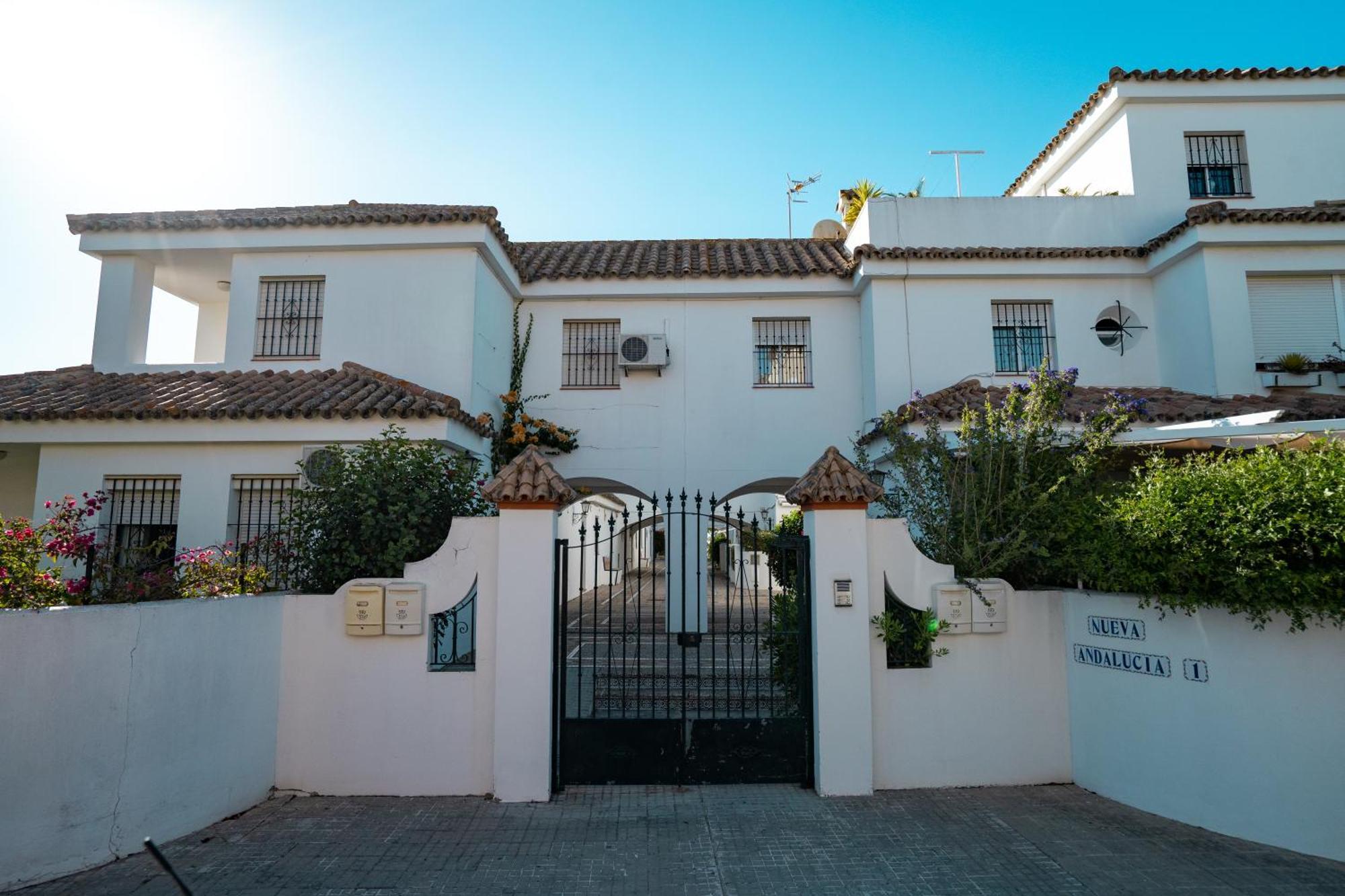 Holiday home Magnifico Duplex Nueva Andalucia, 3 Y Vistas A La Playa *